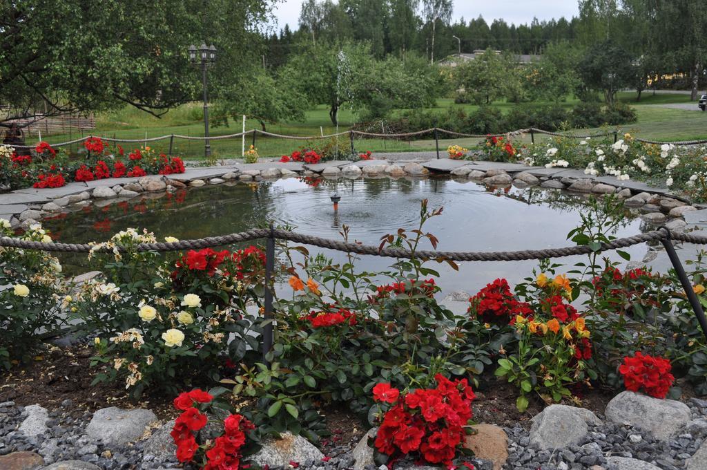 Vaihmalan Hovi Hotel Lempäälä Exterior foto